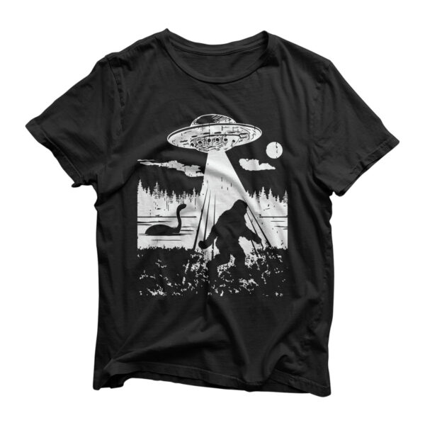 Bigfoot UFO Abduction Funny Sasquatch Aliens Cryptozoology T-Shirt