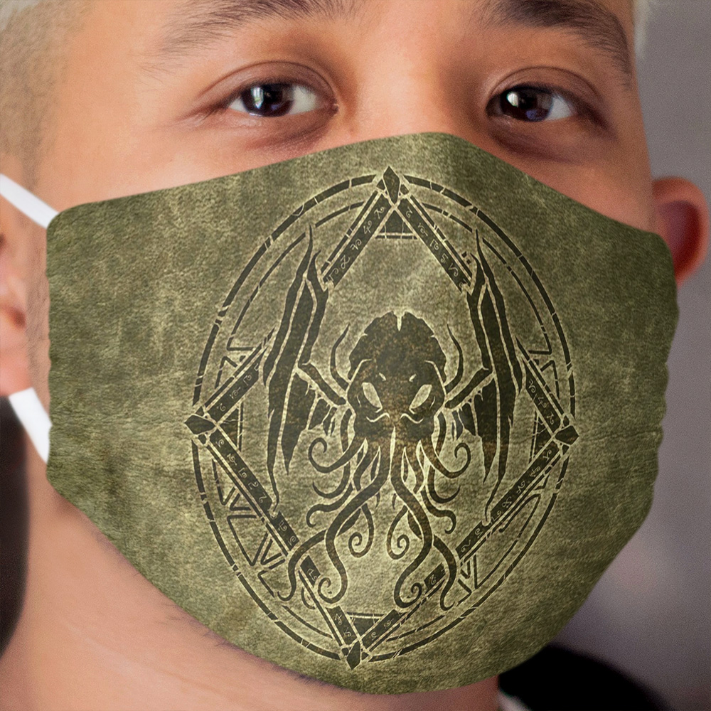Cthulhu design - Old leather Cloth Face Mask