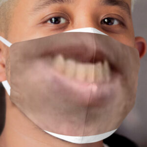 Ogre pine against the KrieselKreze Cloth Face Mask