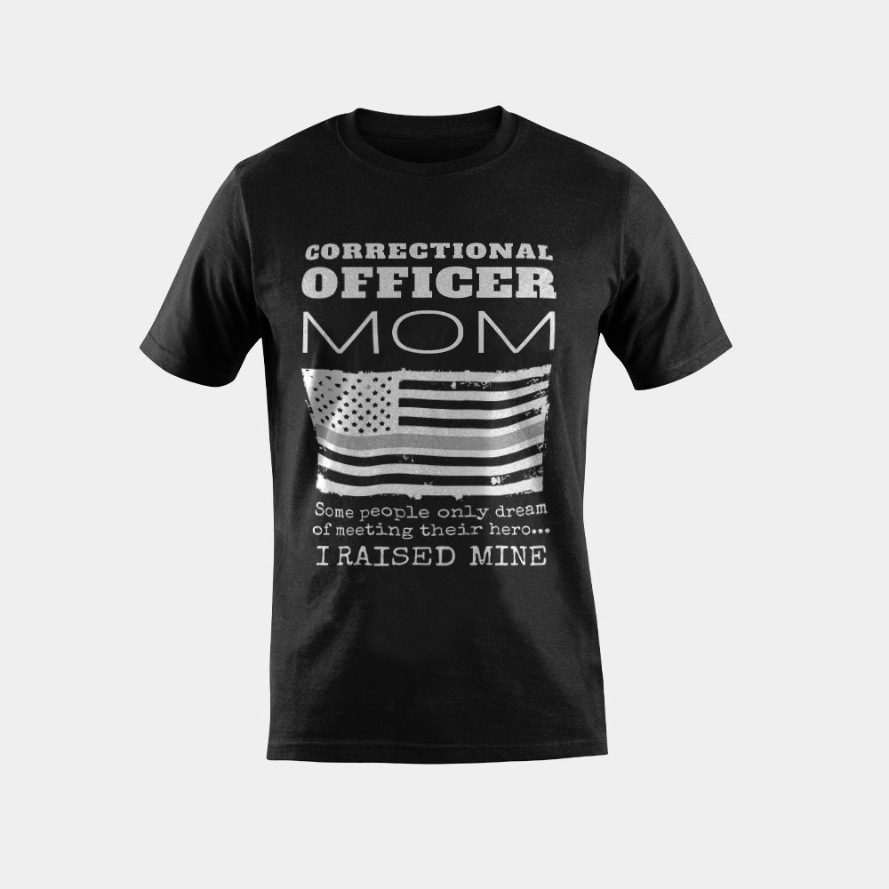 Proud Mother Of A Correctional Officer Mom US American Flag T-Shirt