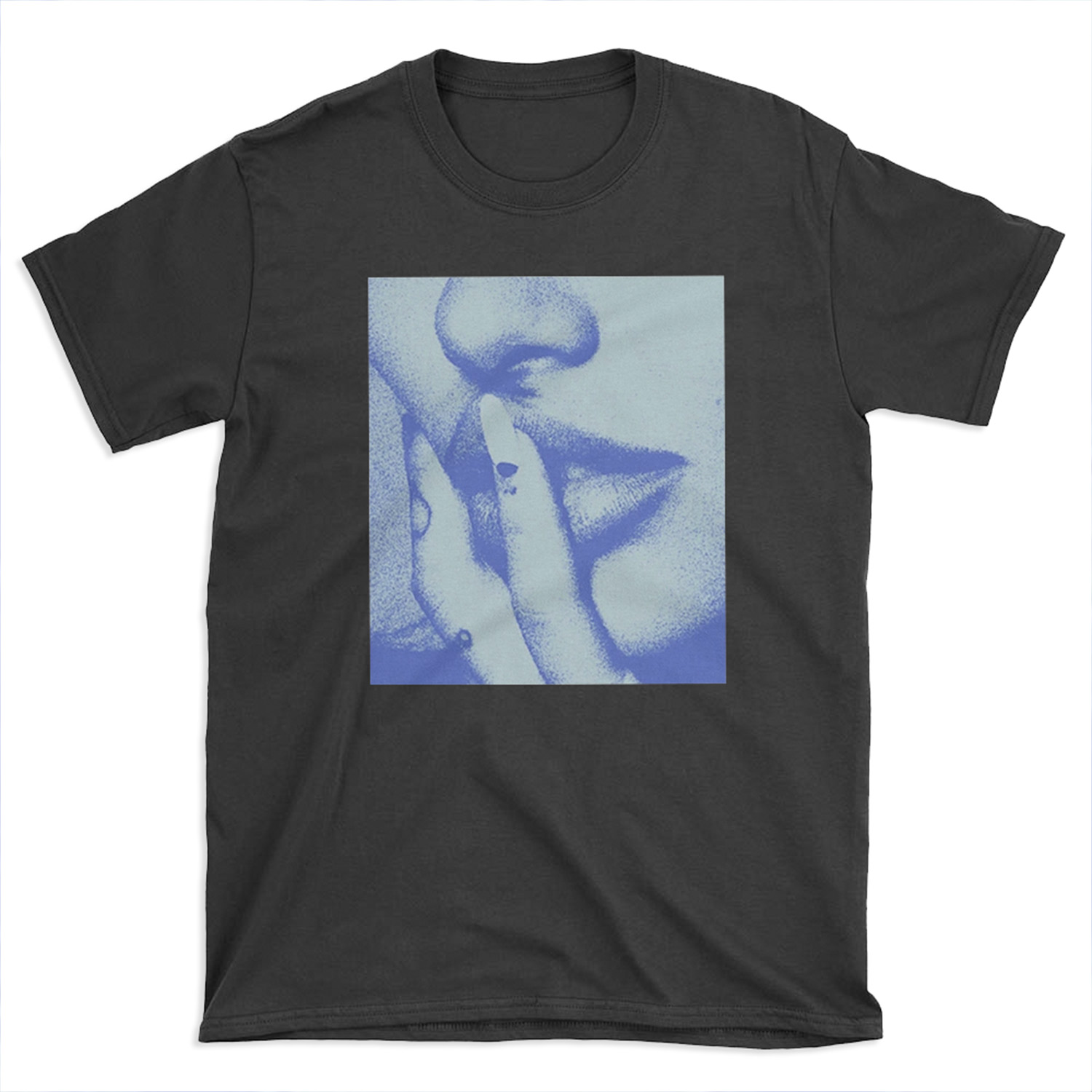 ariana kiss T-shirt Tee
