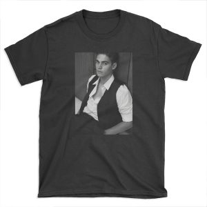Hero Fiennes Tiffin - TINGS Magazine T-shirt Tee