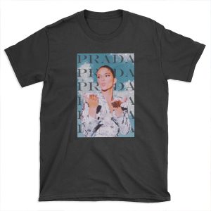 Kendall Jenner kisses T-shirt Tee