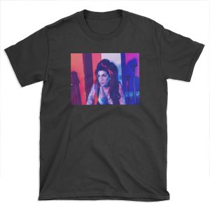 Lovely Amy T-shirt Tee