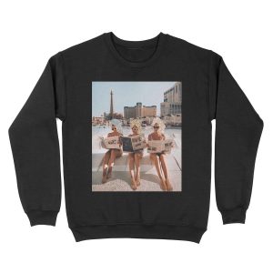 Fashion Vintage Aesthetic Girls Reading Newspapers Unisex Crewneck Sweatshirt