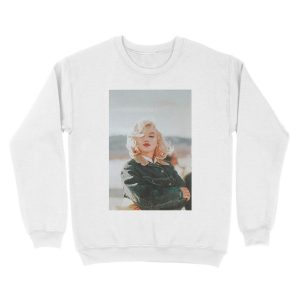 Alternative view of Miss. Monroe on the set of The Misfits Unisex Crewneck Sweatshirt