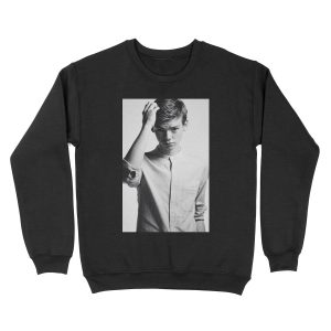 Thomas Brodie-Sangster 9 Unisex Crewneck Sweatshirt