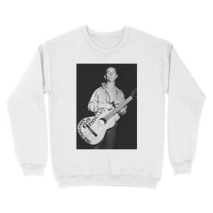 Alternative view of woody guthrie - this machine kills fascists Unisex Crewneck Sweatshirt
