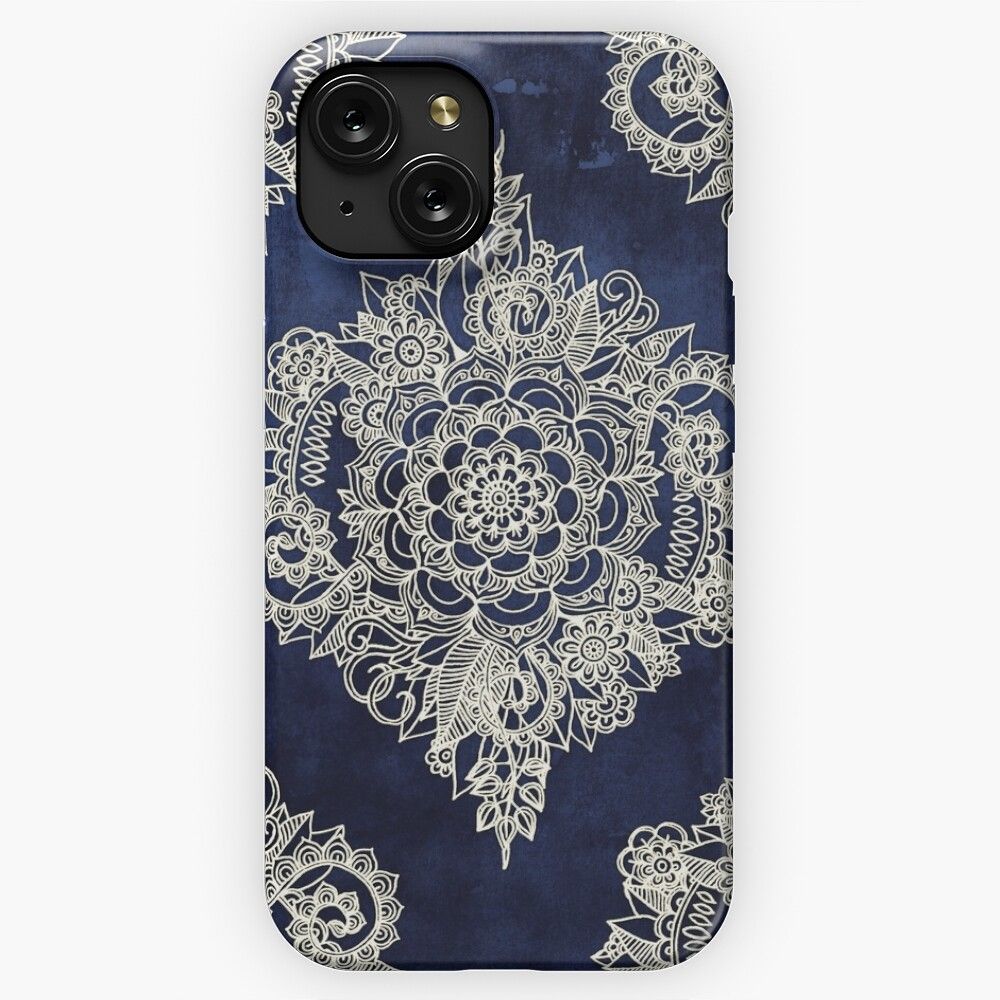 Cream Floral Moroccan Pattern On Deep Indigo Ink iPhone 15 Slim Phone Case Cover