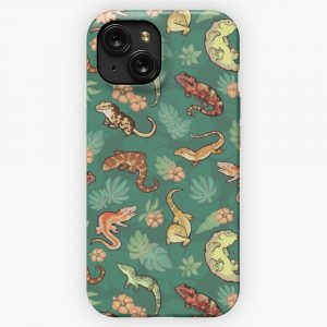 Gecko Family In Green iPhone 15 Slim Phone Case Cover