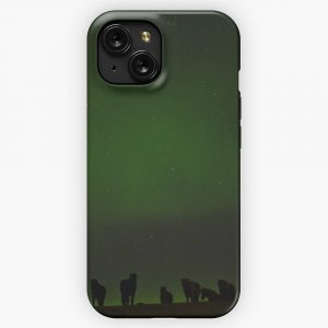 Icelandic Horses Under The Northern Lights iPhone 15 Slim Phone Case Cover
