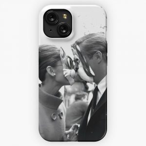 Kissing Cat And Dog iPhone 15 Slim Phone Case Cover